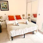 Appartamento Spacious In Benalbeach With Sea Views