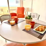 Spacious In Benalbeach With Sea Views *