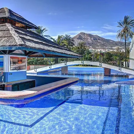 Apartment Spacious In Benalbeach With Sea Views