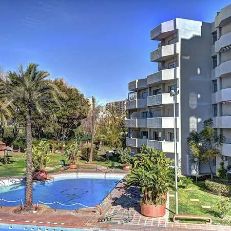 Spacious In Benalbeach With Sea Views Διαμέρισμα *