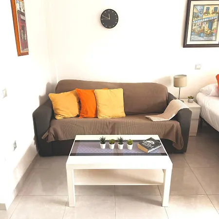 Spacious In Benalbeach With Sea Views *